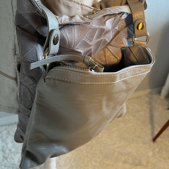 Joy Susan Grey Leather Geo Hobo. - Picture 14 of 15